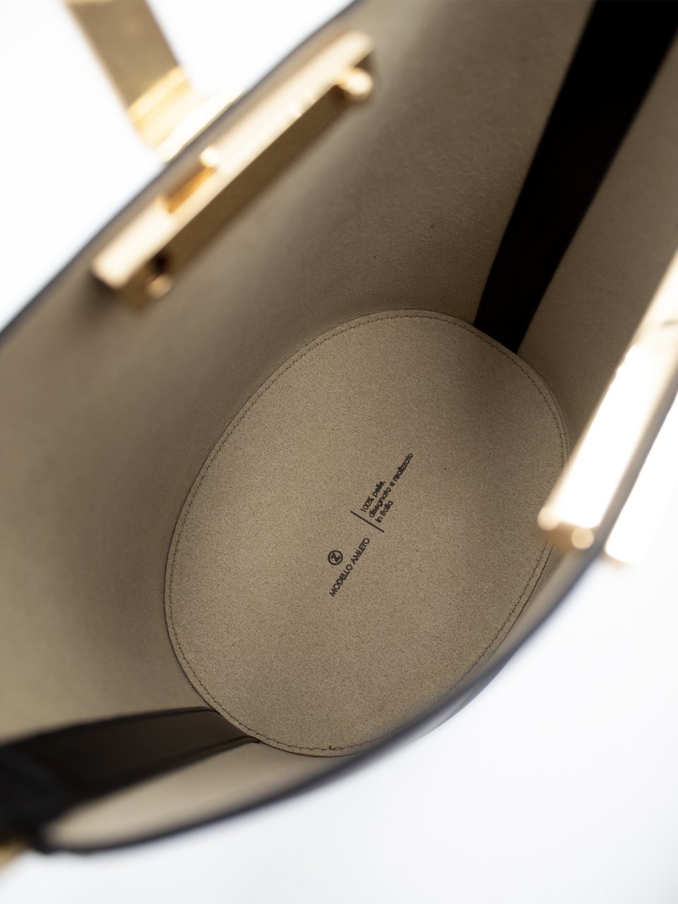 Amleto_Bucket_Small_2